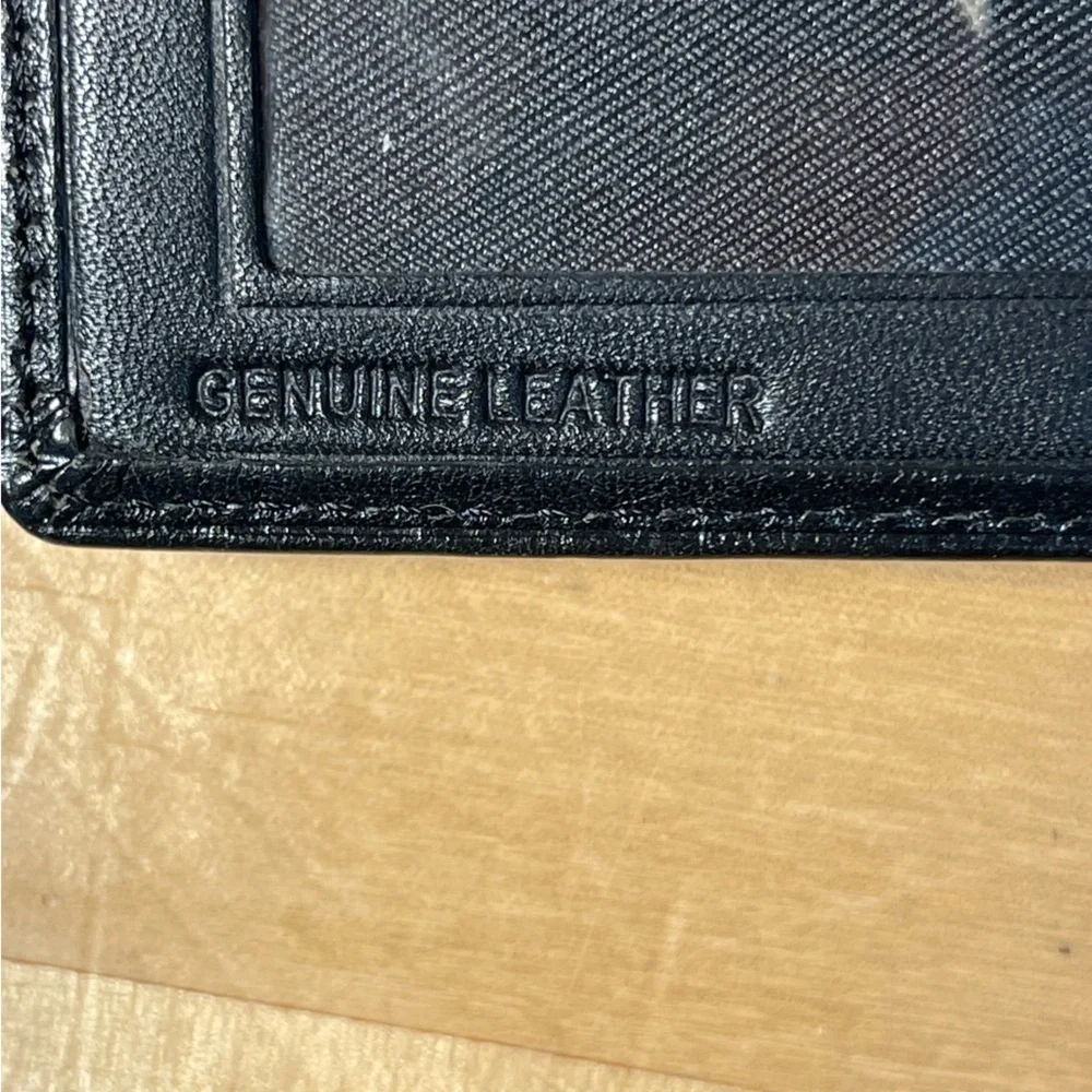 Perry Ellis Portfolio Men's Genuine Leather Bifold Wallet ID Holder Black
